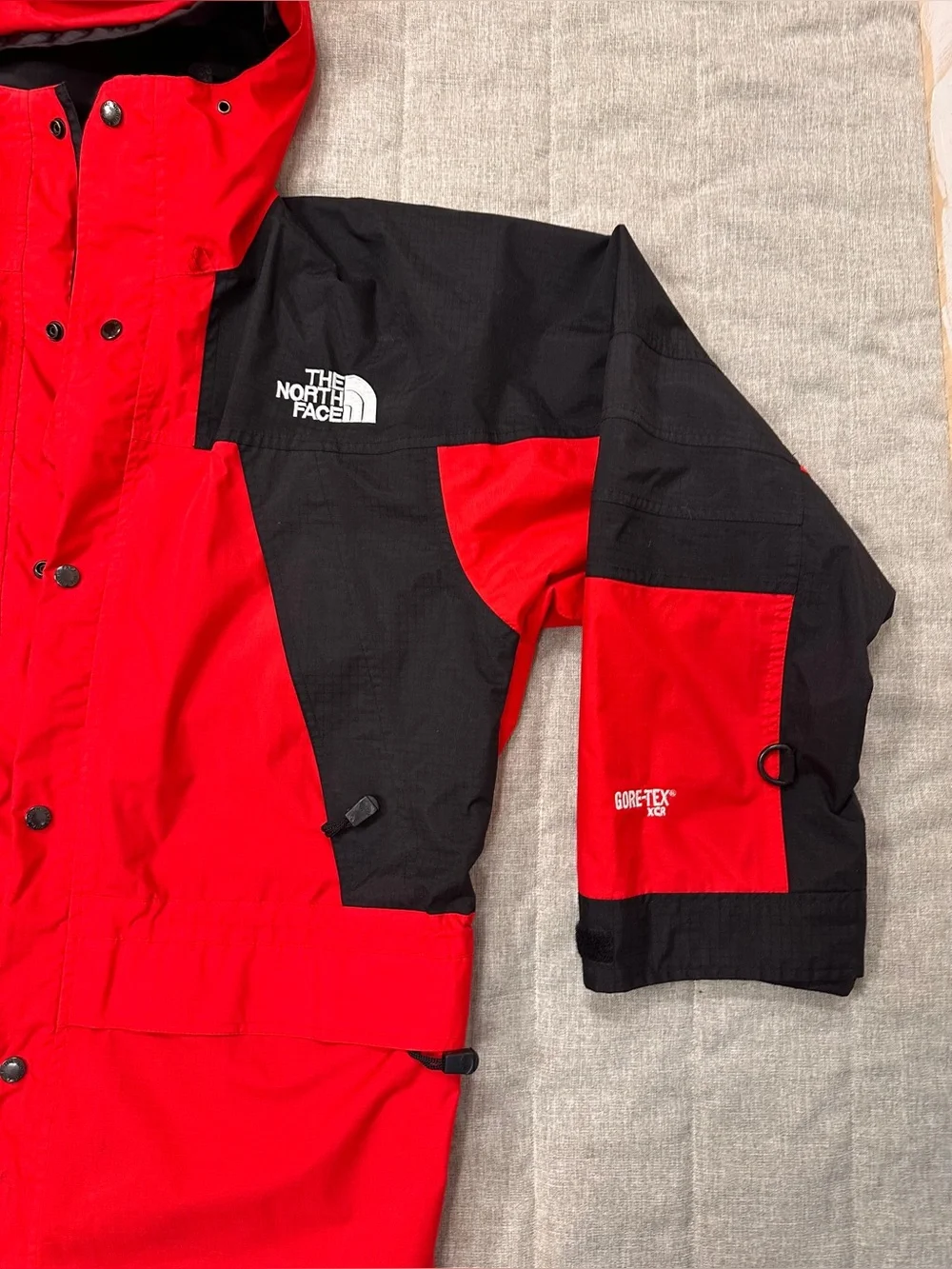 VTG The North Face Summit Series Gore-Tex XCR Mountain Jacket Red Black Mens L